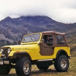 Jeep CJ7 V8 (gelb)